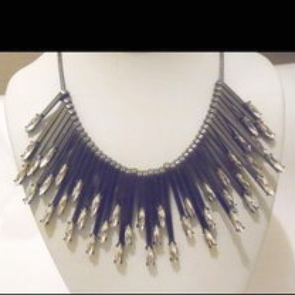 R. J. Graziano "Radiant Rays" Bib Necklace 16-3/4" - Picture 4 of 8